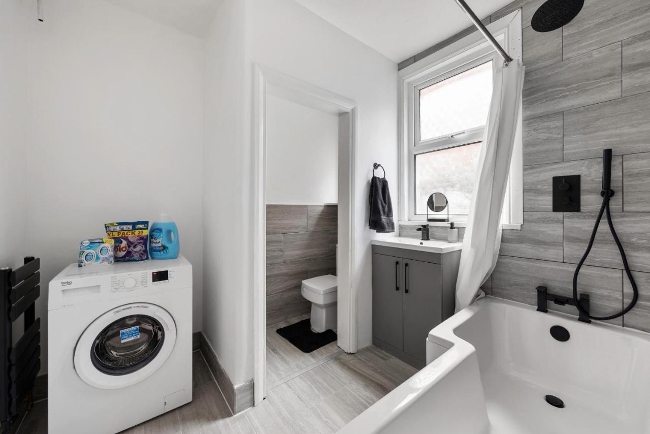 Beautifully Modern 2-Bed Apartment W/Garden London Exterior photo